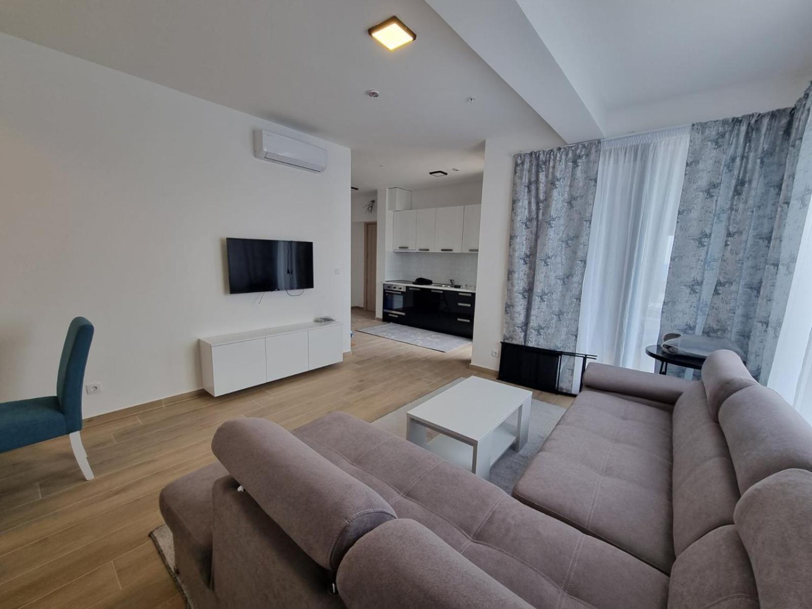 Prestige Central Apartments - Rafailovici Budva Buitenkant foto