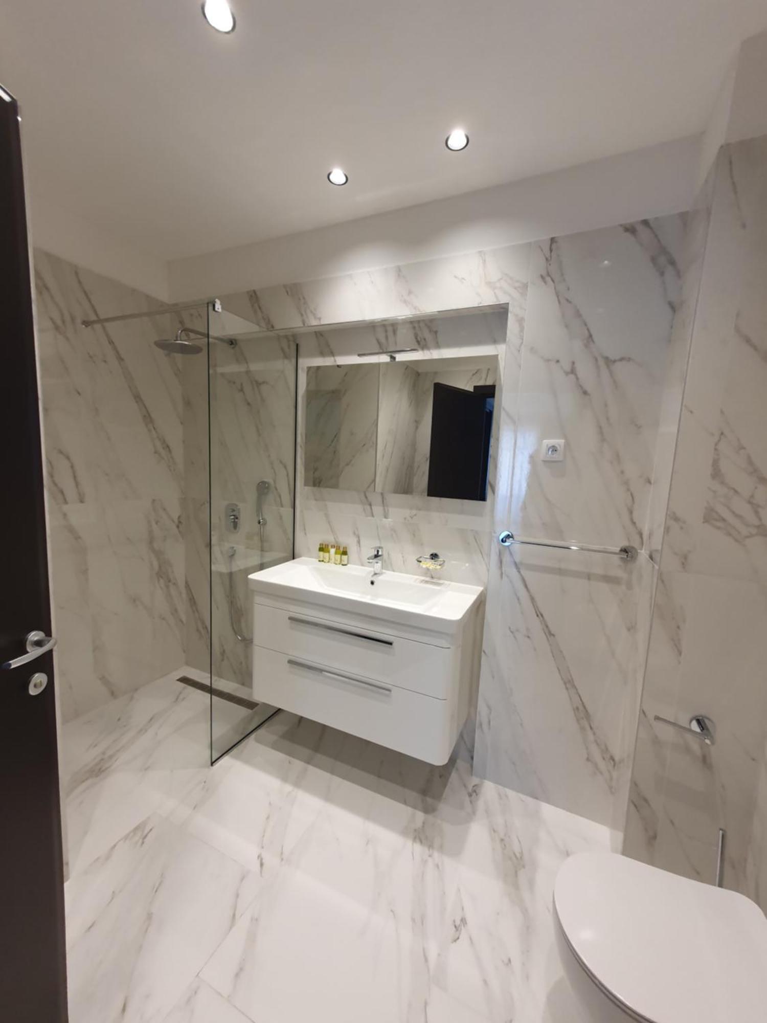 Prestige Central Apartments - Rafailovici Budva Kamer foto